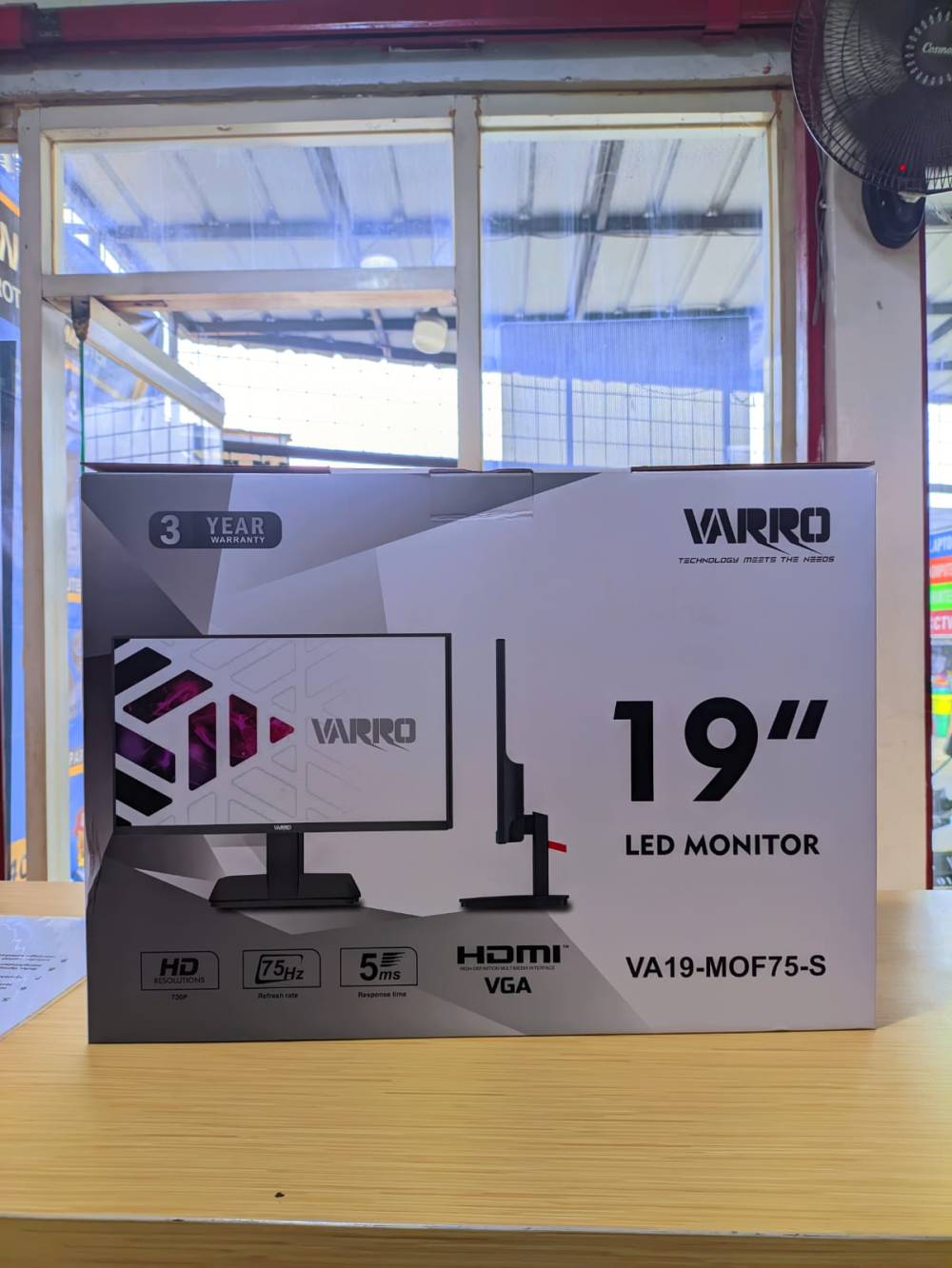 MONITOR VARRO 19INCH